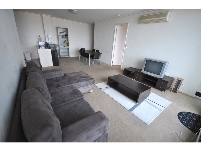 REF 20765/83 Whiteman Street, Southbank VIC 3006
