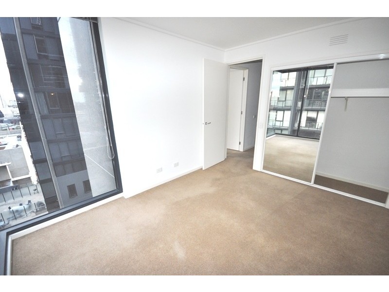 REF 20769/173 City Road, Southbank VIC 3006