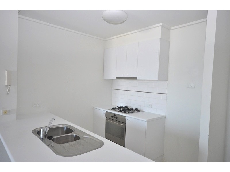 REF 20771/99 Whiteman Street, Southbank VIC 3006