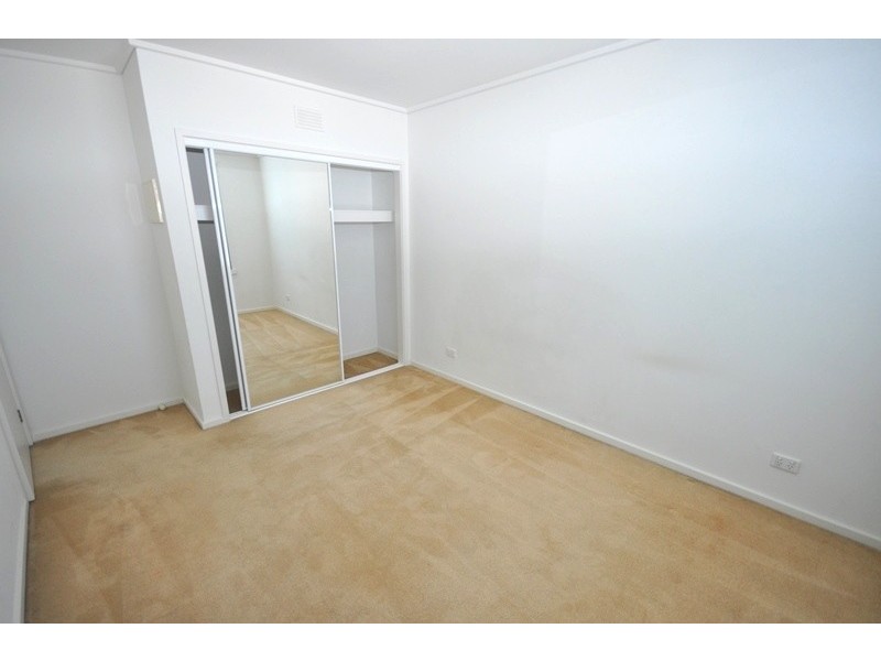 REF 20771/99 Whiteman Street, Southbank VIC 3006