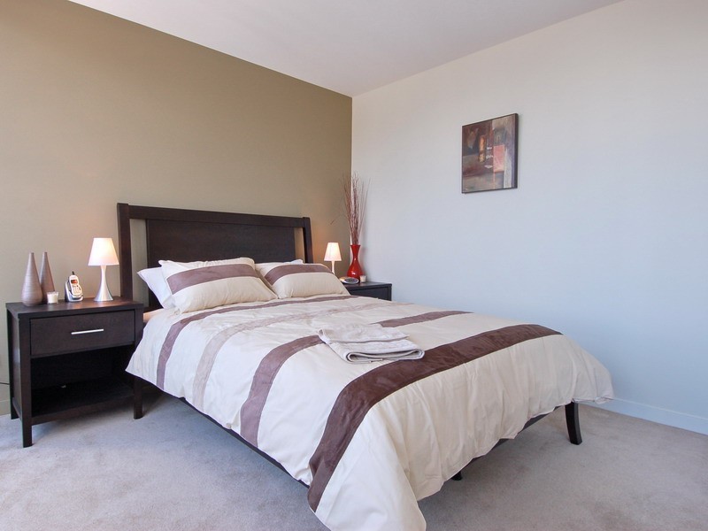 1814/100 Harbour Esplanade, Docklands VIC 3008