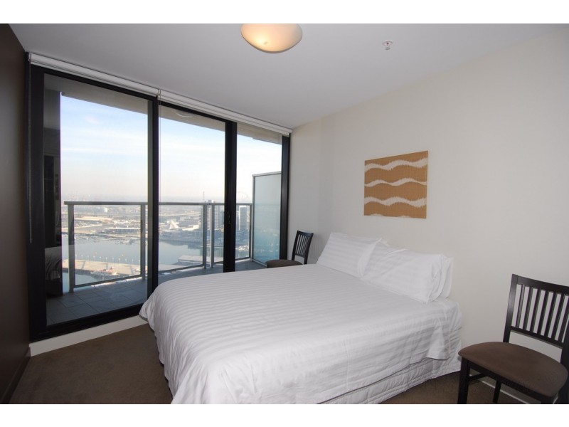 3302/100 Harbour Esplanade, Docklands VIC 3008