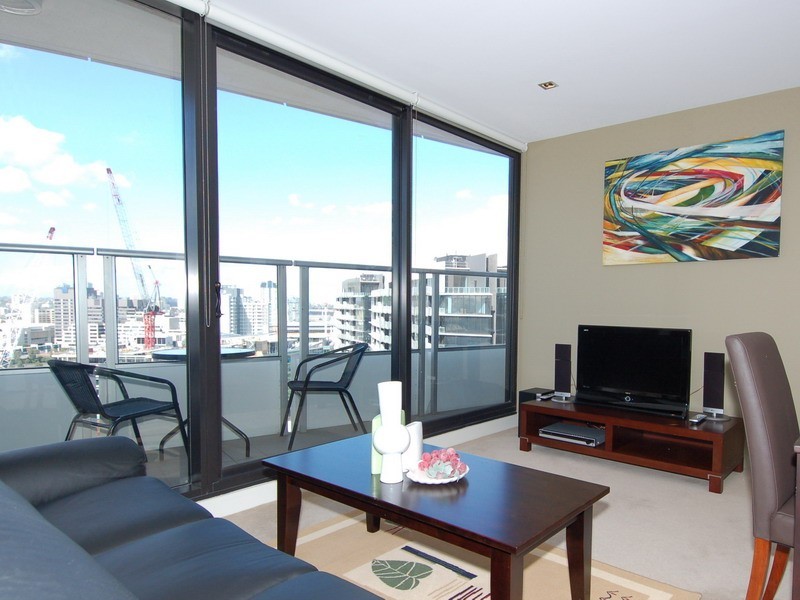 2212A/100 Harbour Esplanade, Docklands VIC 3008