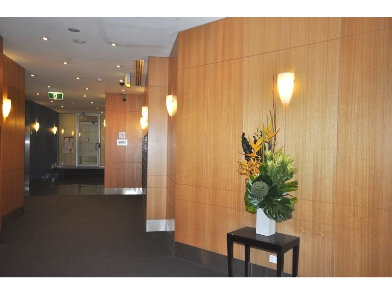 2005/250 Elizabeth Street, Melbourne VIC 3000