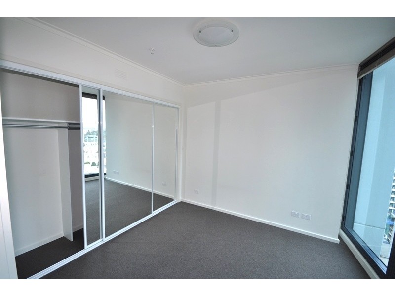 REF 20797/180 City Road, Southbank VIC 3006