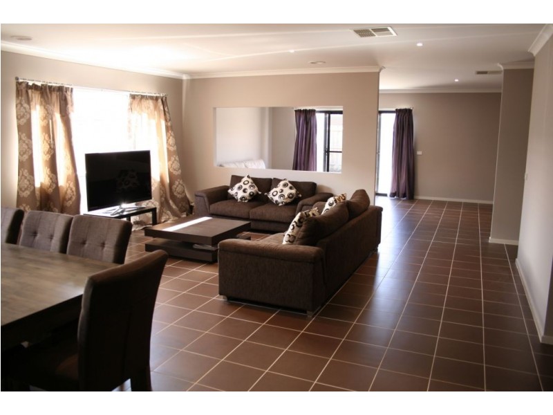 6 Spirit Avenue, Point Cook VIC 3030