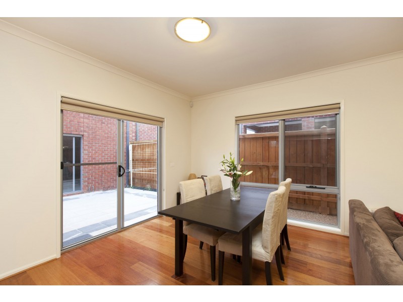 6 Royal Circuit, Point Cook VIC 3030