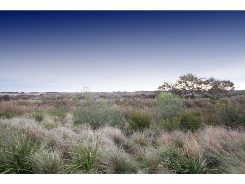 6 Royal Circuit, Point Cook VIC 3030