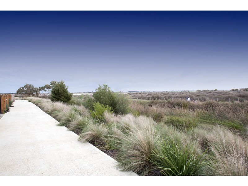 6 Royal Circuit, Point Cook VIC 3030
