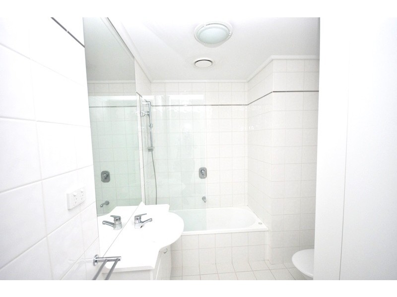 REF 20815/28 Bank Street, South Melbourne VIC 3205