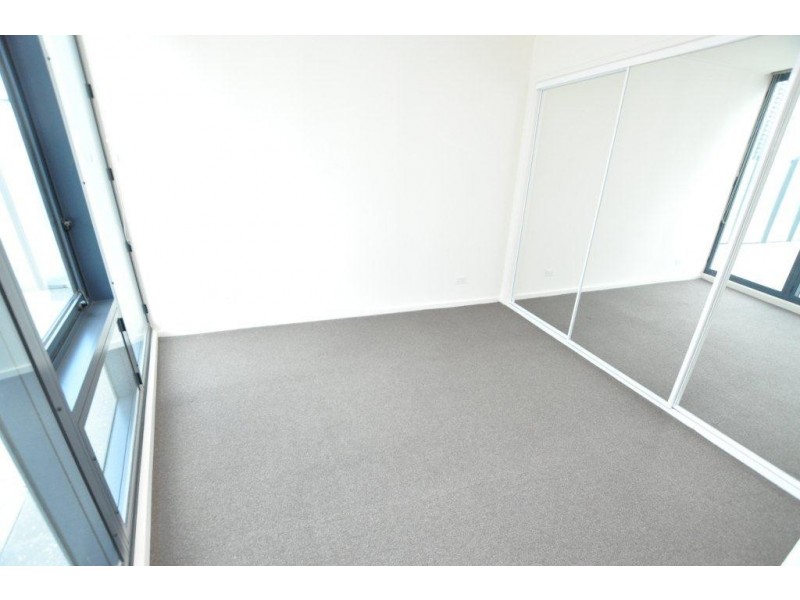 REF 20818/180 City Road, Southbank VIC 3006