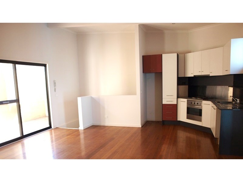 6/18 Dicks Place, West Melbourne VIC 3003