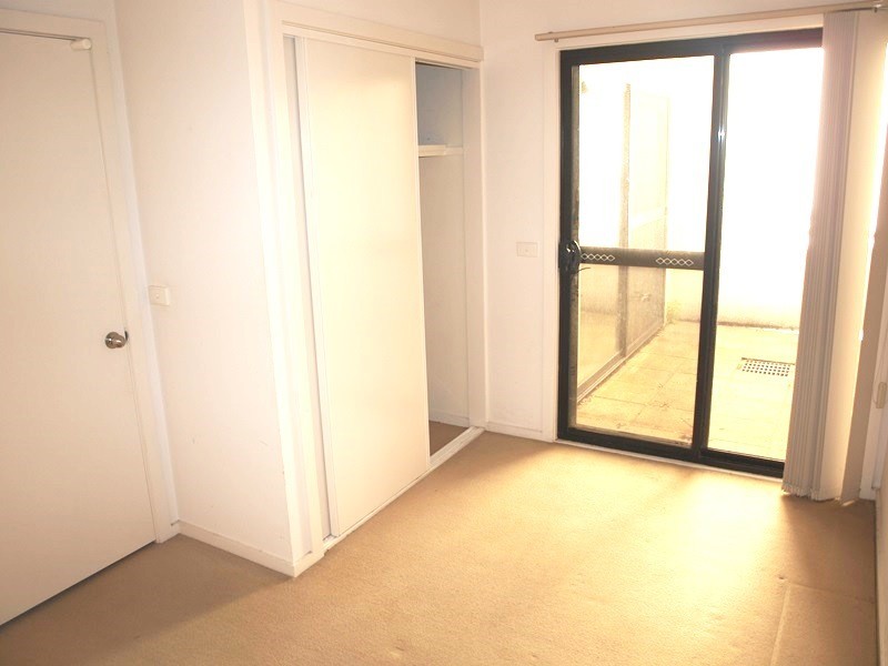 6/18 Dicks Place, West Melbourne VIC 3003