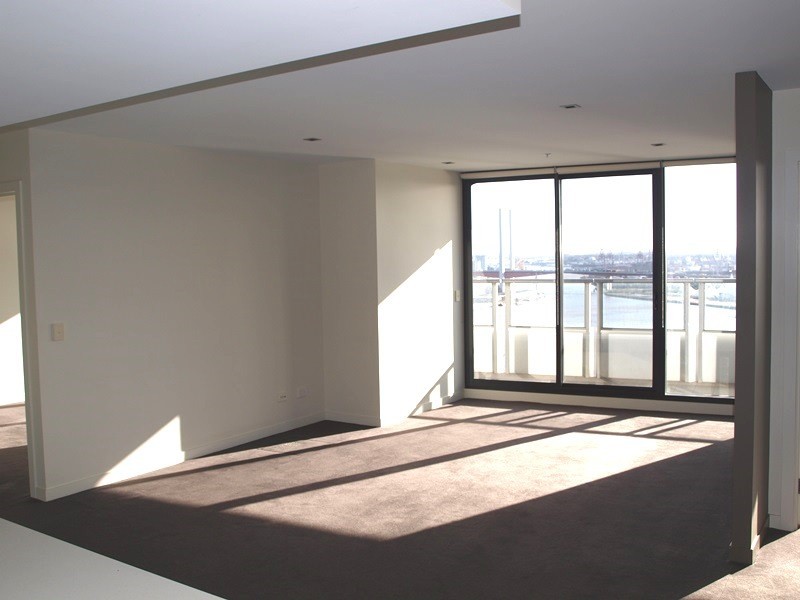 2303/100 Harbour Esplanade, Docklands VIC 3008