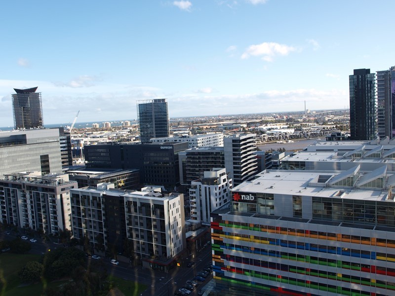 2303/100 Harbour Esplanade, Docklands VIC 3008