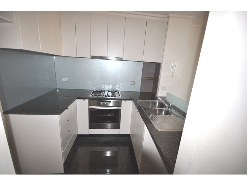 REF 20830/100 Kavanagh Street, Southbank VIC 3006