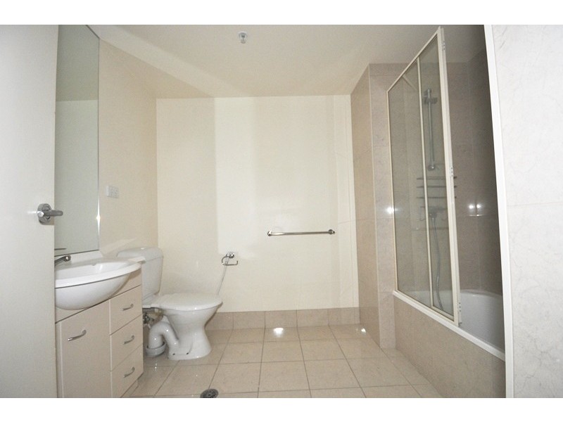 REF 20842/163 City Road, Southbank VIC 3006