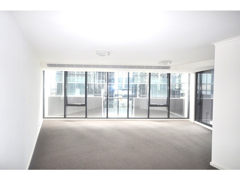 REF 20854/63 Whiteman Street, Southbank VIC 3006