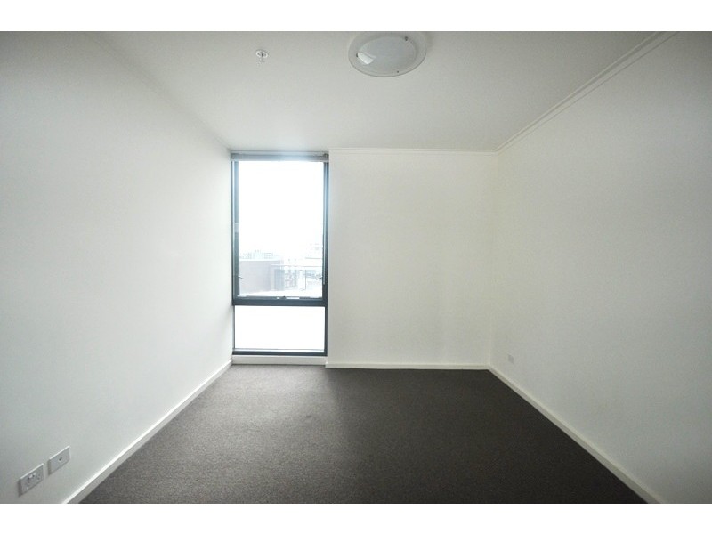 REF 20854/63 Whiteman Street, Southbank VIC 3006