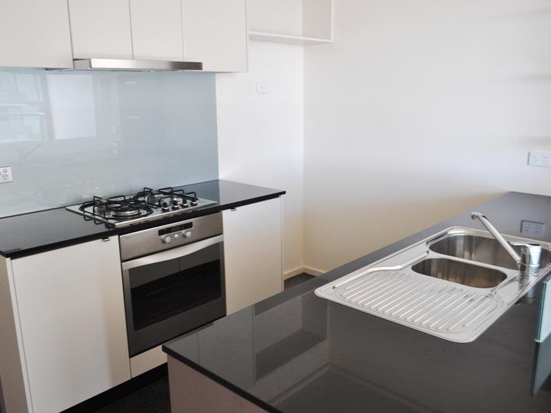 REF 20857/100 Kavanagh Street, Southbank VIC 3006
