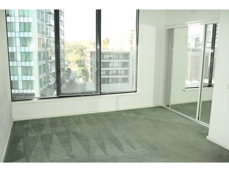 REF 20541/28 Bank Street, South Melbourne VIC 3205