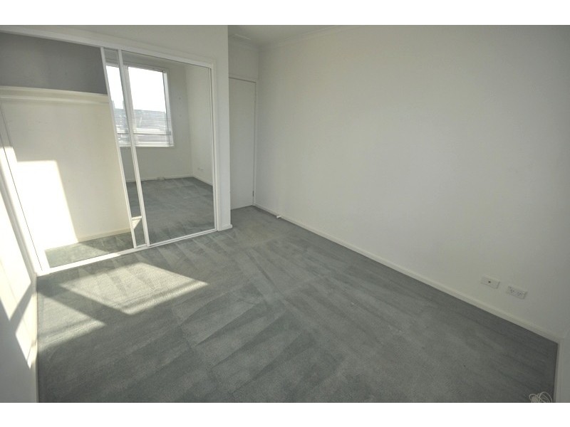 REF 20868/79 Whiteman Street, Southbank VIC 3006