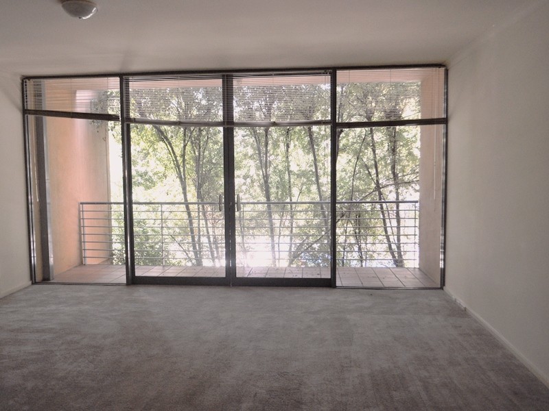 REF 20874/92 Wells Street, Southbank VIC 3006