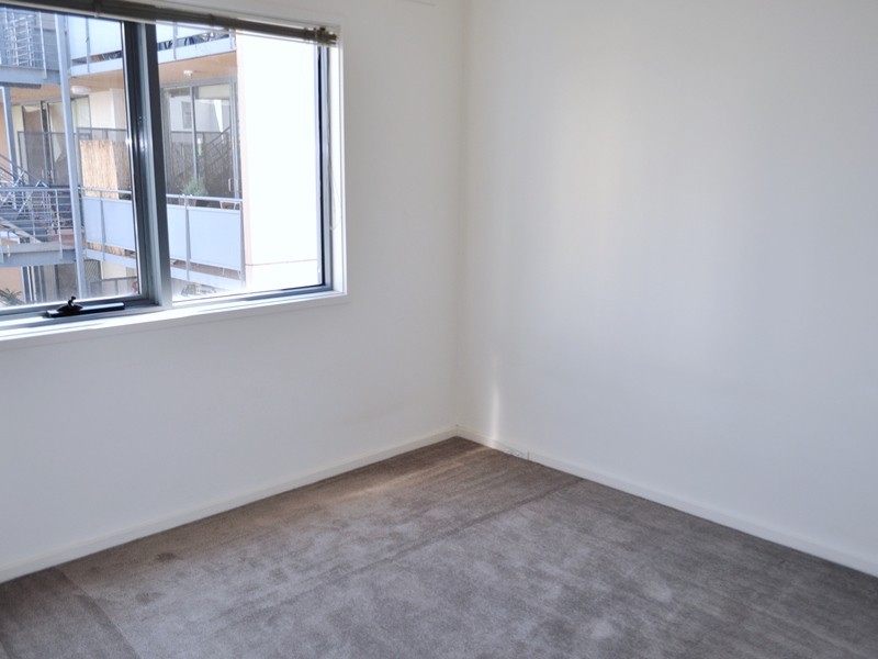 REF 20874/92 Wells Street, Southbank VIC 3006