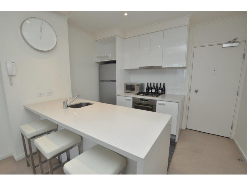 REF 20876/63 Whiteman Street, Southbank VIC 3006