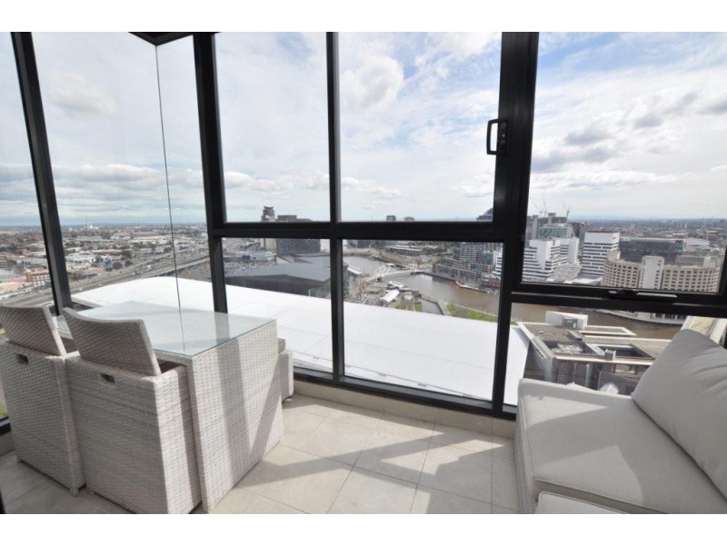 REF 20876/63 Whiteman Street, Southbank VIC 3006