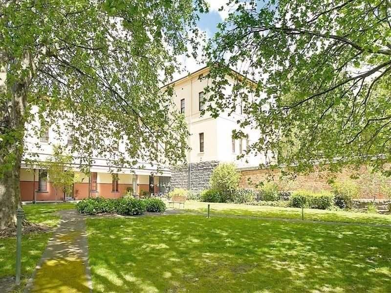 70 Wiltshire Drive, Kew VIC 3101