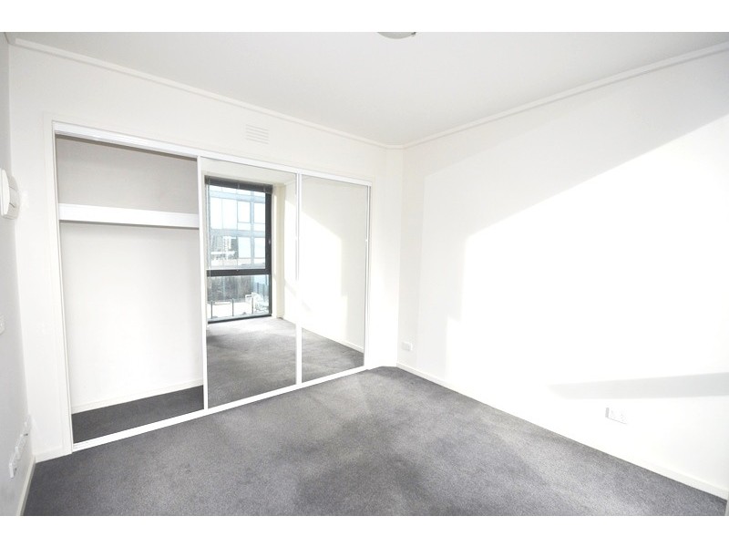 REF 20884/100 Kavanagh Street, Southbank VIC 3006