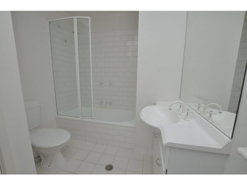 REF 20890/39 Dorcas Street, South Melbourne VIC 3205