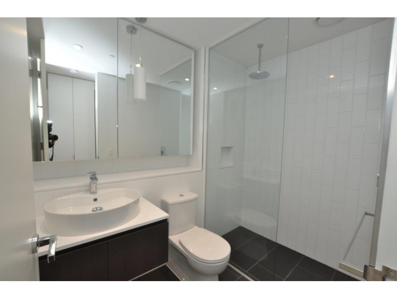 1305/229 Toorak Road, South Yarra VIC 3141