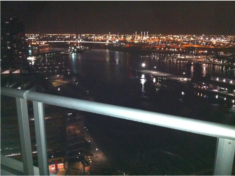 2608B/100 Harbour Esplanade, Docklands VIC 3008