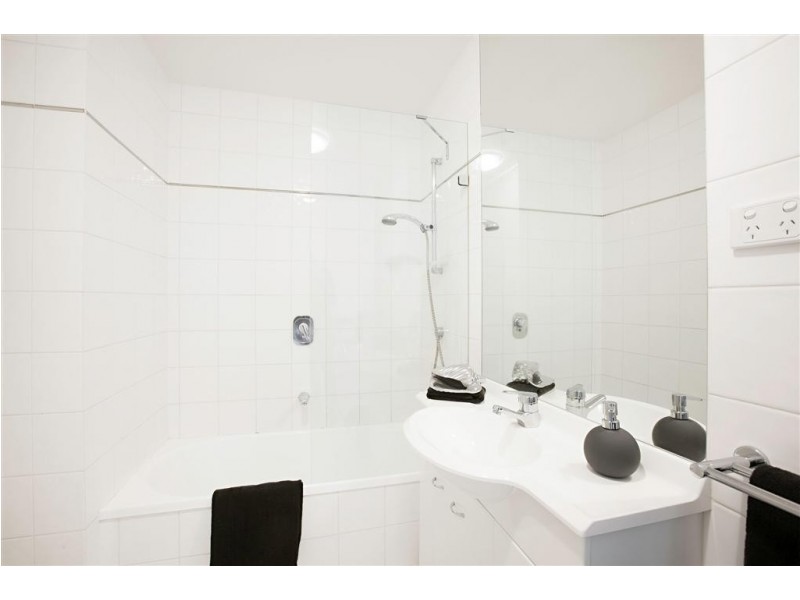 REF 20911/63 Dorcas Street, South Melbourne VIC 3205