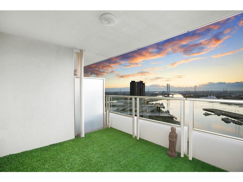 2304/100 Harbour Esplanade, Docklands VIC 3008