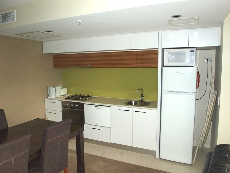 1913/100 Harbour Esplanade, Docklands VIC 3008