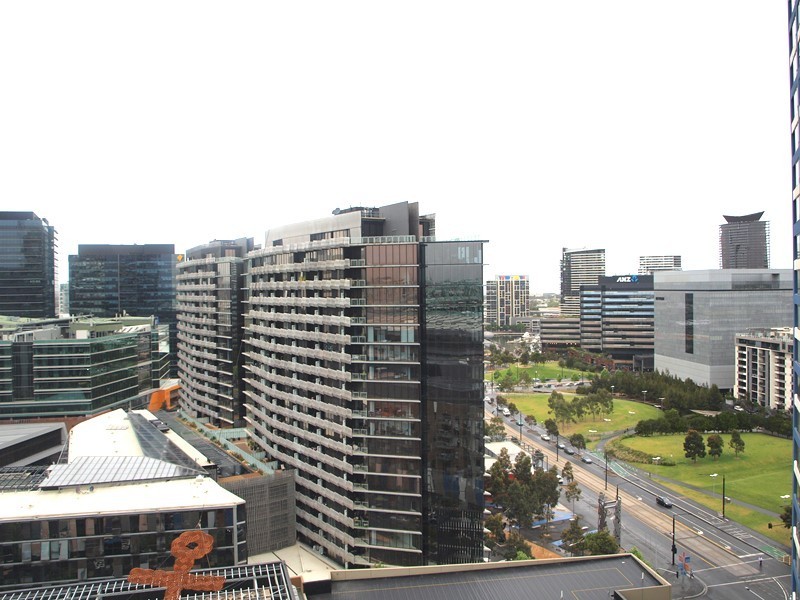 1913/100 Harbour Esplanade, Docklands VIC 3008