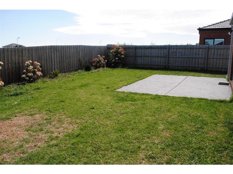 33 Windrest Way, Point Cook VIC 3030