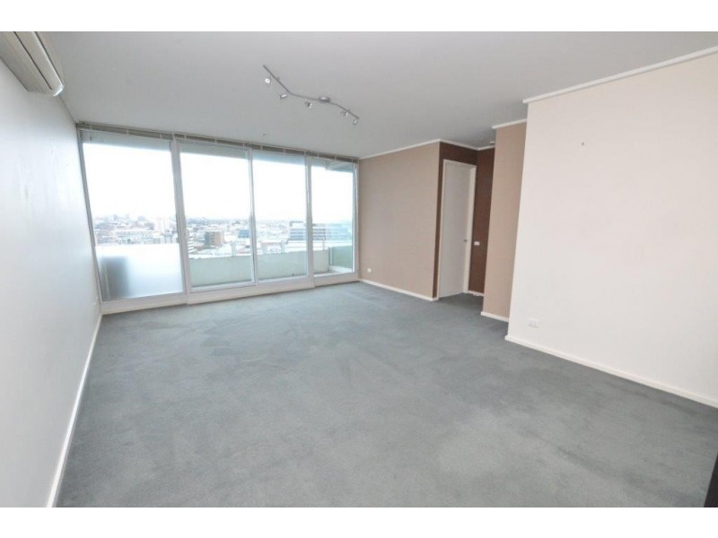 REF 20763/83 Whiteman Street, Southbank VIC 3006