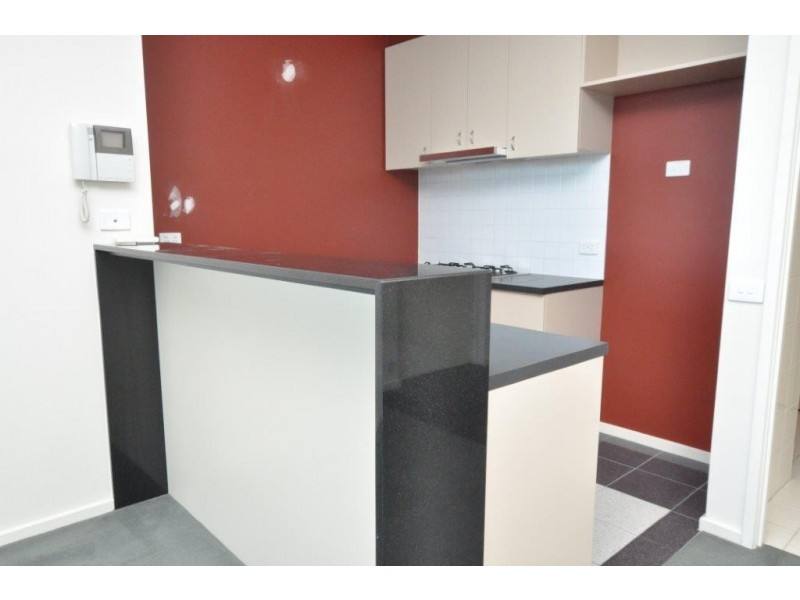 REF 20763/83 Whiteman Street, Southbank VIC 3006