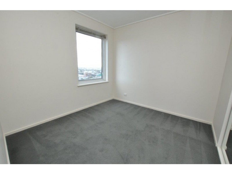 REF 20763/83 Whiteman Street, Southbank VIC 3006