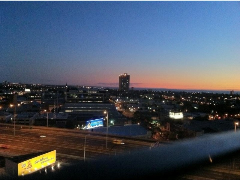 REF 20763/83 Whiteman Street, Southbank VIC 3006