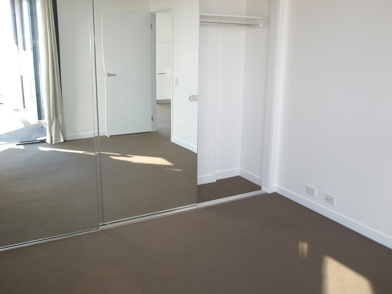 2016/8 Marmion Place, Docklands VIC 3008