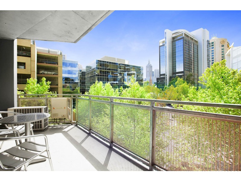 17/1 Riverside Quay, Southbank VIC 3006
