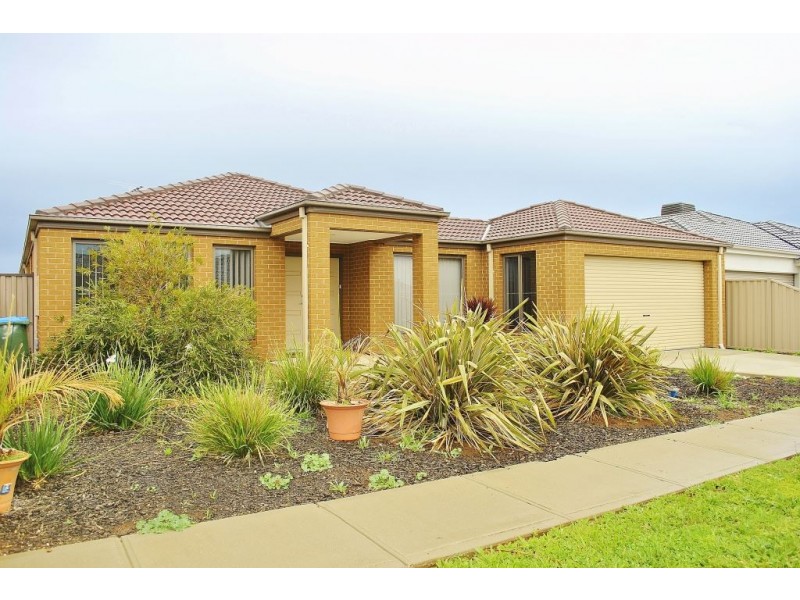 10 Grenache Street, Point Cook VIC 3030