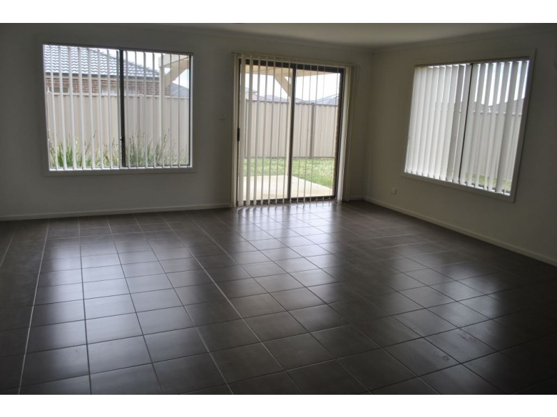 10 Grenache Street, Point Cook VIC 3030