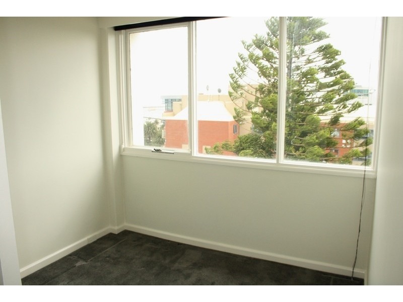 8A/21 The Esplanade, St Kilda VIC 3182