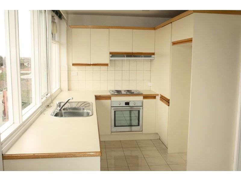 8A/21 The Esplanade, St Kilda VIC 3182